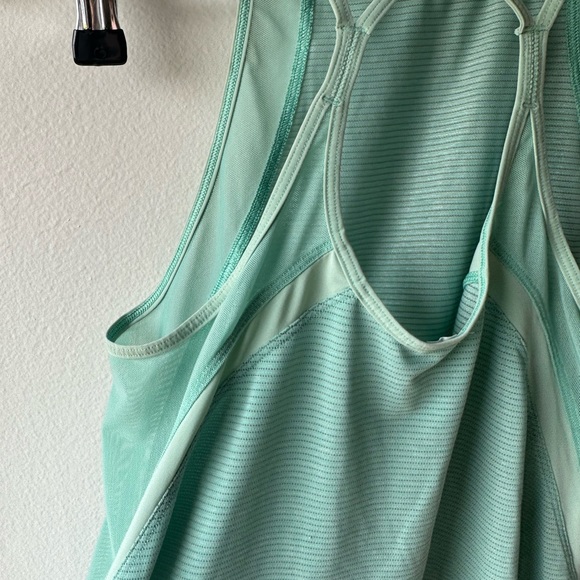 Lululemon Teal Workout Tank Size 6 - Picture 4 of 5
